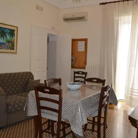 Casa Il Campanile Tatil Evi